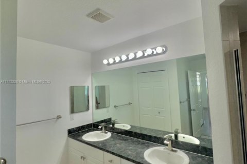 Villa ou maison à louer à Lehigh Acres, Floride: 4 chambres, 159.05 m2 № 1929630 - photo 21