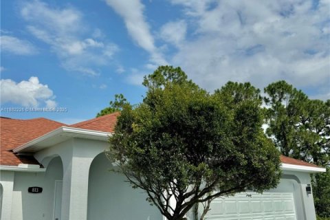 Villa ou maison à louer à Lehigh Acres, Floride: 4 chambres, 159.05 m2 № 1929630 - photo 4