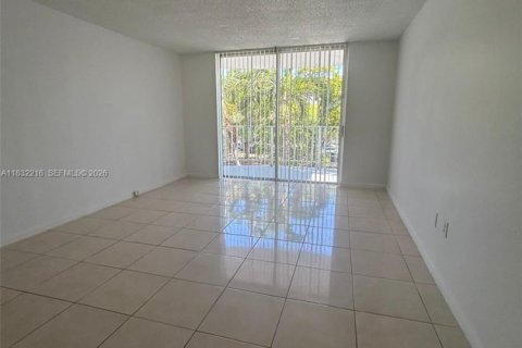 Copropriété à vendre à Miami, Floride: 1 chambre, 76.74 m2 № 2088855 - photo 4