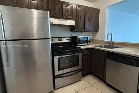 Copropriété à vendre à Miami, Floride: 1 chambre, 76.74 m2 № 2088855 - photo 3