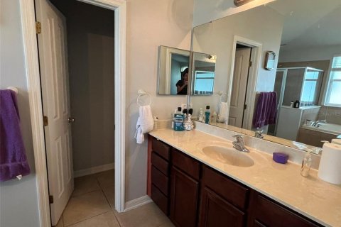 House in Kissimmee, Florida 4 bedrooms, 204.2 sq.m. № 1906135 - photo 14