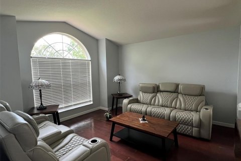 House in Kissimmee, Florida 4 bedrooms, 204.2 sq.m. № 1906135 - photo 3