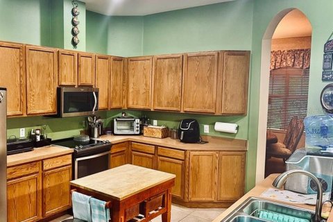 House in Thonotosassa, Florida 4 bedrooms, 232.35 sq.m. № 1856239 - photo 6