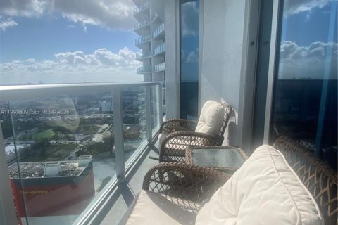 Condominio en alquiler en Miami, Florida, 1 dormitorio, 77.29 m2 № 2055502 - foto 10