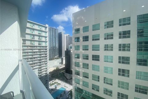 Condominio en alquiler en Miami, Florida, 1 dormitorio, 77.29 m2 № 2055502 - foto 8