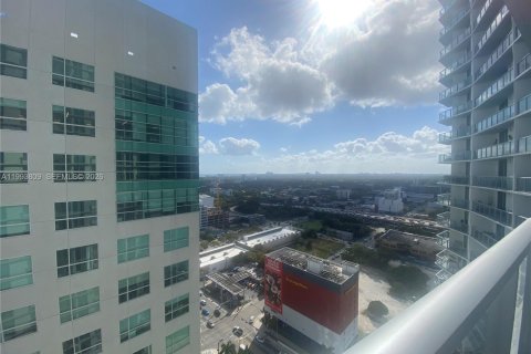 Condominio en alquiler en Miami, Florida, 1 dormitorio, 77.29 m2 № 2055502 - foto 9