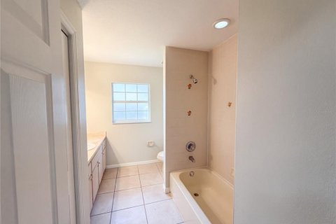 House in Ocala, Florida 3 bedrooms, 195.37 sq.m. № 2403708 - photo 12