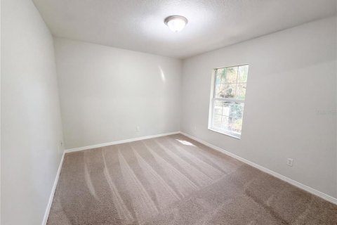 House in Ocala, Florida 3 bedrooms, 195.37 sq.m. № 2403708 - photo 9