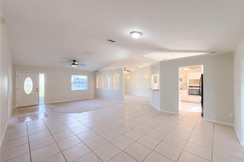 House in Ocala, Florida 3 bedrooms, 195.37 sq.m. № 2403708 - photo 5