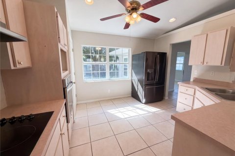 House in Ocala, Florida 3 bedrooms, 195.37 sq.m. № 2403708 - photo 3
