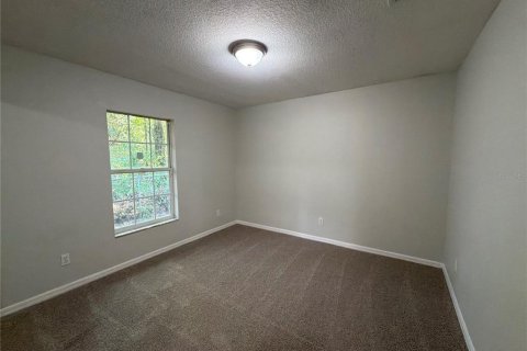 House in Ocala, Florida 3 bedrooms, 195.37 sq.m. № 2403708 - photo 10