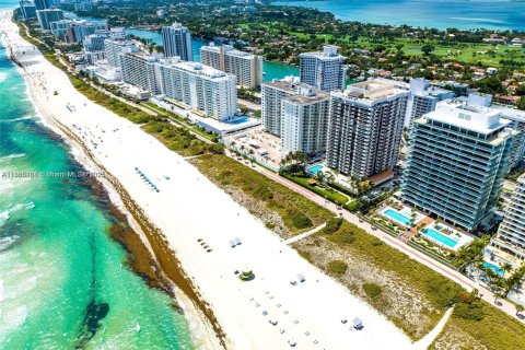 Condominio en alquiler en Miami Beach, Florida, 2 dormitorios, 126.35 m2 № 1931364 - foto 2