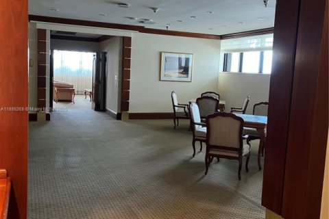 Condominio en alquiler en Miami Beach, Florida, 2 dormitorios, 126.35 m2 № 1931364 - foto 9