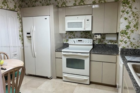 Condominio en alquiler en Miami Beach, Florida, 2 dormitorios, 126.35 m2 № 1931364 - foto 20