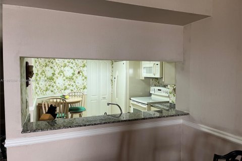 Condominio en alquiler en Miami Beach, Florida, 2 dormitorios, 126.35 m2 № 1931364 - foto 22