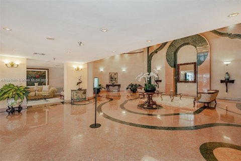 Condominio en alquiler en Miami Beach, Florida, 2 dormitorios, 126.35 m2 № 1931364 - foto 6