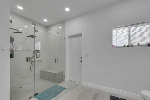 Casa en venta en Pinecrest, Florida, 4 dormitorios, 319.96 m2 № 1857142 - foto 17