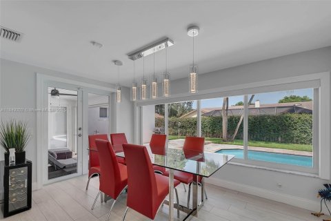 Casa en venta en Pinecrest, Florida, 4 dormitorios, 319.96 m2 № 1857142 - foto 9