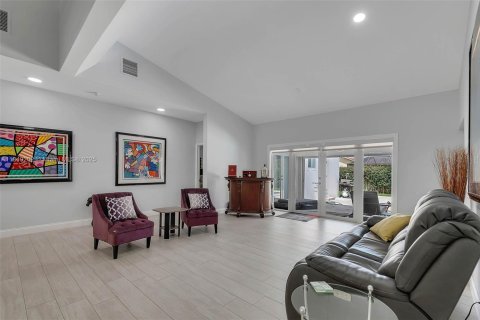 Casa en venta en Pinecrest, Florida, 4 dormitorios, 319.96 m2 № 1857142 - foto 4