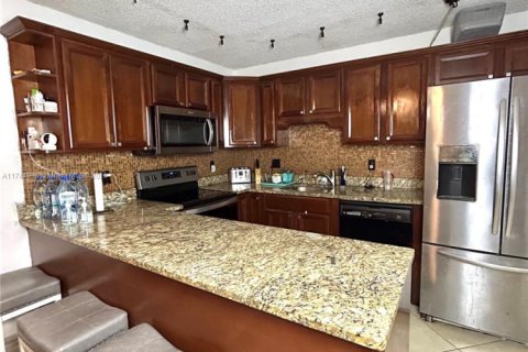 Townhouse in Deerfield Beach, Florida 2 bedrooms, 114.83 sq.m. № 1814561 - photo 5