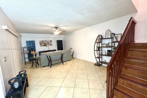 Townhouse in Deerfield Beach, Florida 2 bedrooms, 114.83 sq.m. № 1814561 - photo 6