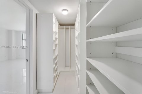 Copropriété à louer à Miami Beach, Floride: 1 chambre, 104.52 m2 № 1996816 - photo 9