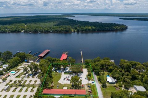 Propiedad comercial en venta en Crescent City, Florida № 768407 - foto 1
