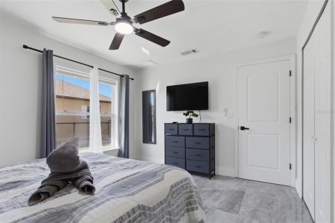Casa en venta en Cape Coral, Florida, 4 dormitorios, 208.29 m2 № 2233593 - foto 26