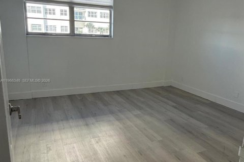 Apartamento en alquiler en Hollywood, Florida, 1 dormitorio, 82.03 m2 № 2081297 - foto 16