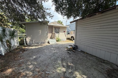 Villa ou maison à louer à Saint Petersburg, Floride: 2 chambres, 91.04 m2 № 2389393 - photo 2