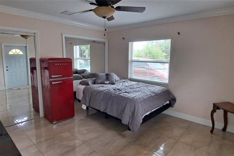 Casa en venta en Saint Petersburg, Florida, 5 dormitorios, 220.92 m2 № 2150446 - foto 24