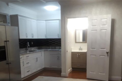 Casa en venta en Saint Petersburg, Florida, 5 dormitorios, 220.92 m2 № 2150446 - foto 12