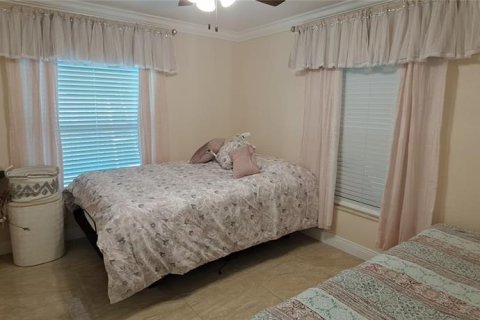 Casa en venta en Saint Petersburg, Florida, 5 dormitorios, 220.92 m2 № 2150446 - foto 17