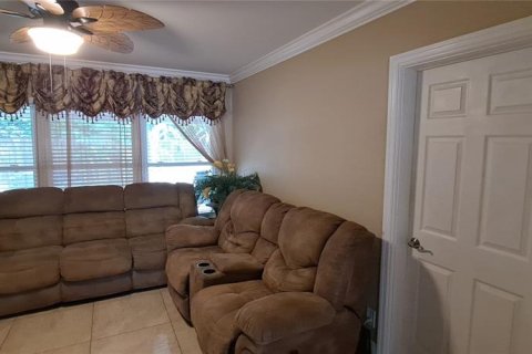 Casa en venta en Saint Petersburg, Florida, 5 dormitorios, 220.92 m2 № 2150446 - foto 11