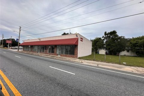 Propiedad comercial en alquiler en Wildwood, Florida, 431.62 m2 № 1276524 - foto 1