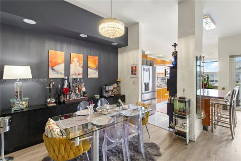 Купить кондоминиум в Авентура, Флорида 2 спальни, 145.39м2, № 1989113 - фото 6