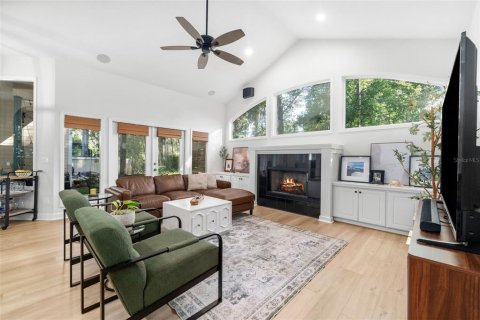 Casa en venta en Gainesville, Florida, 4 dormitorios, 278.43 m2 № 2131498 - foto 8