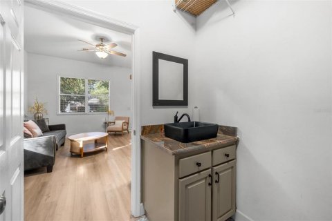 Casa en venta en Gainesville, Florida, 4 dormitorios, 278.43 m2 № 2131498 - foto 28