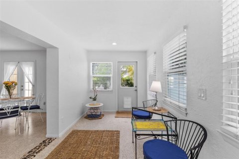 Casa en venta en Saint Petersburg, Florida, 2 dormitorios, 84.36 m2 № 1905895 - foto 13