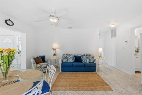 Casa en venta en Saint Petersburg, Florida, 2 dormitorios, 84.36 m2 № 1905895 - foto 24