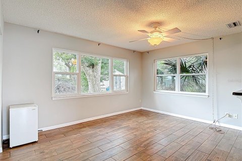 House in Spring Hill, Florida 2 bedrooms, 119.29 sq.m. № 1795880 - photo 16