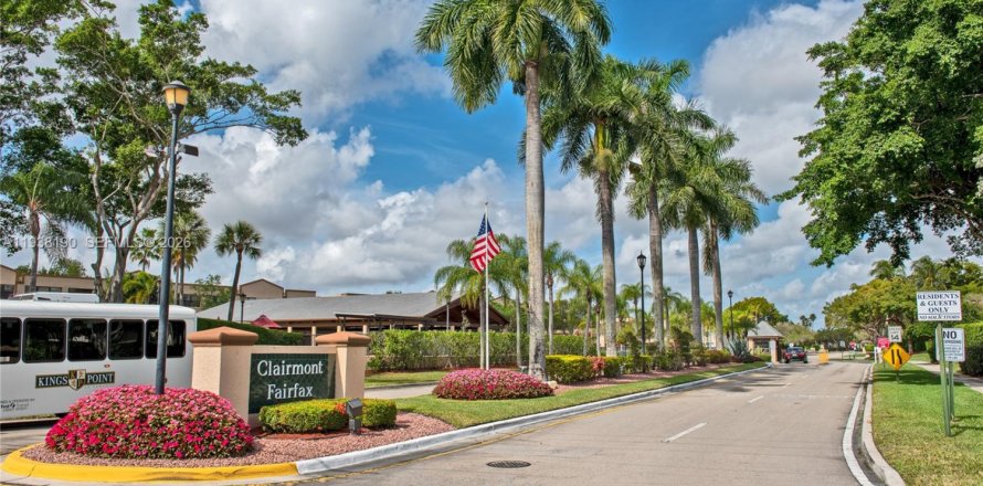 Condo in Tamarac, Florida, 2 bedrooms  № 1995935