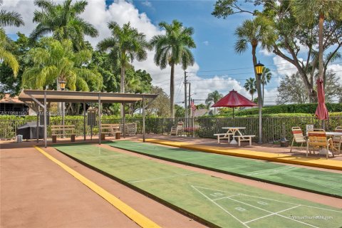 Condo in Tamarac, Florida, 2 bedrooms  № 1995935 - photo 27