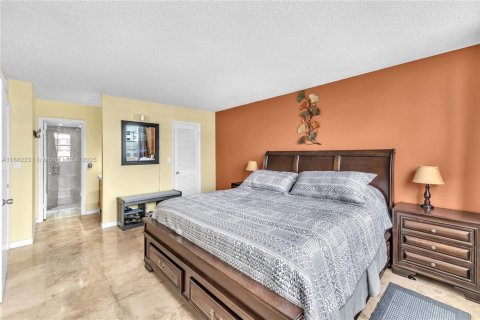 Copropriété à vendre à Hallandale Beach, Floride: 2 chambres, 101.45 m2 № 1931166 - photo 17