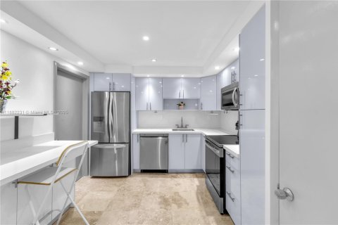 Copropriété à vendre à Hallandale Beach, Floride: 2 chambres, 101.45 m2 № 1931166 - photo 22