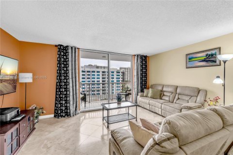 Copropriété à vendre à Hallandale Beach, Floride: 2 chambres, 101.45 m2 № 1931166 - photo 7
