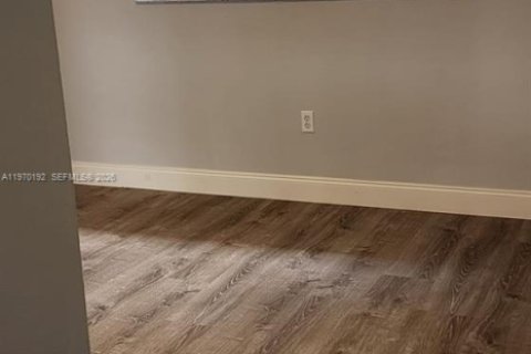 Condominio en alquiler en Margate, Florida, 2 dormitorios, 92.9 m2 № 2031919 - foto 10