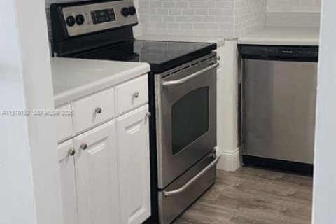 Condominio en alquiler en Margate, Florida, 2 dormitorios, 92.9 m2 № 2031919 - foto 15