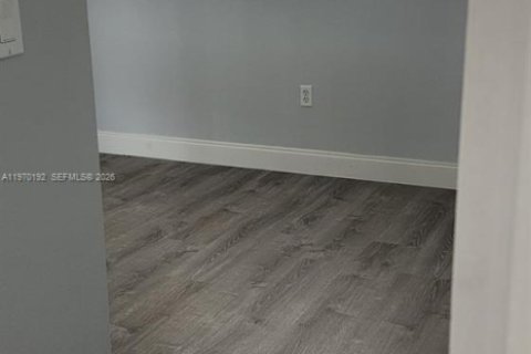 Condominio en alquiler en Margate, Florida, 2 dormitorios, 92.9 m2 № 2031919 - foto 9