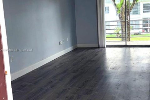 Condominio en alquiler en Margate, Florida, 2 dormitorios, 92.9 m2 № 2031919 - foto 12